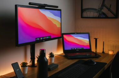 monitor with light bar