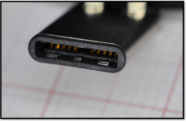 Thunderbolt USB-C Connector, zoomed