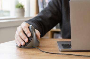 Best Left-Handed Vertical Mice for Laptop Desks