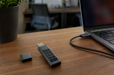 Top 8 Encrypted USB Drives for Client Project Transfers